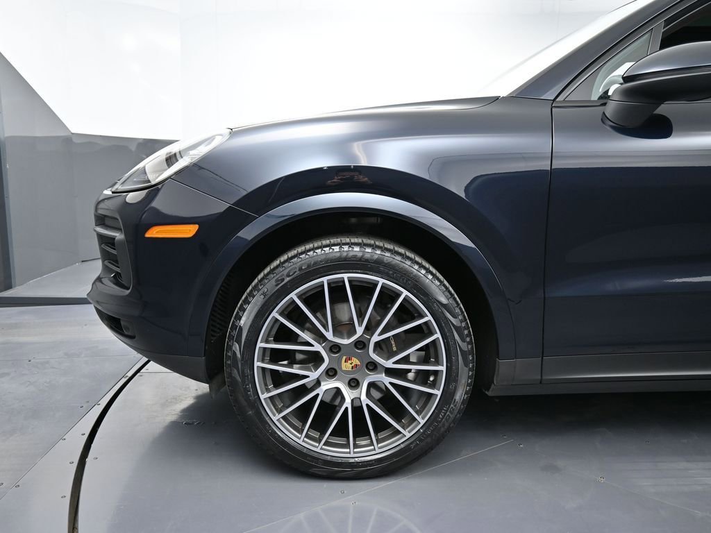 Used 2020 Porsche Cayenne AWD/4WD image 12