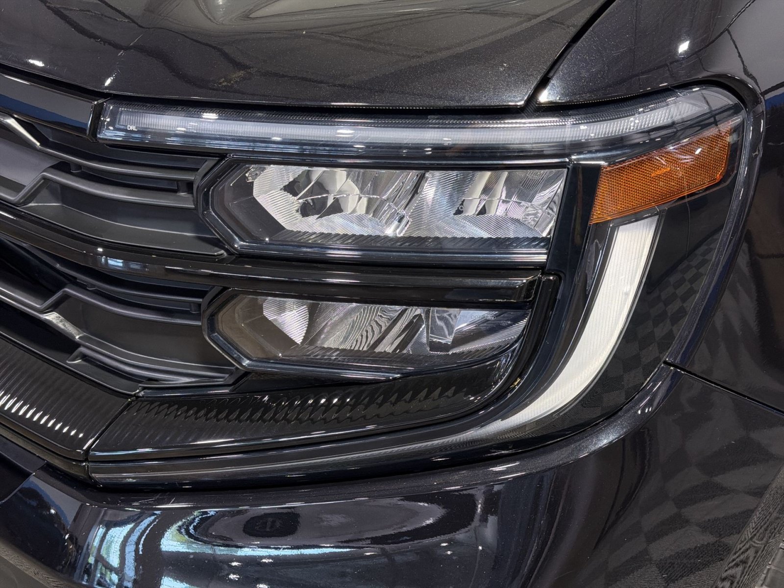 Certified 2025 Ford Expedition Active AWD/4WD image 13