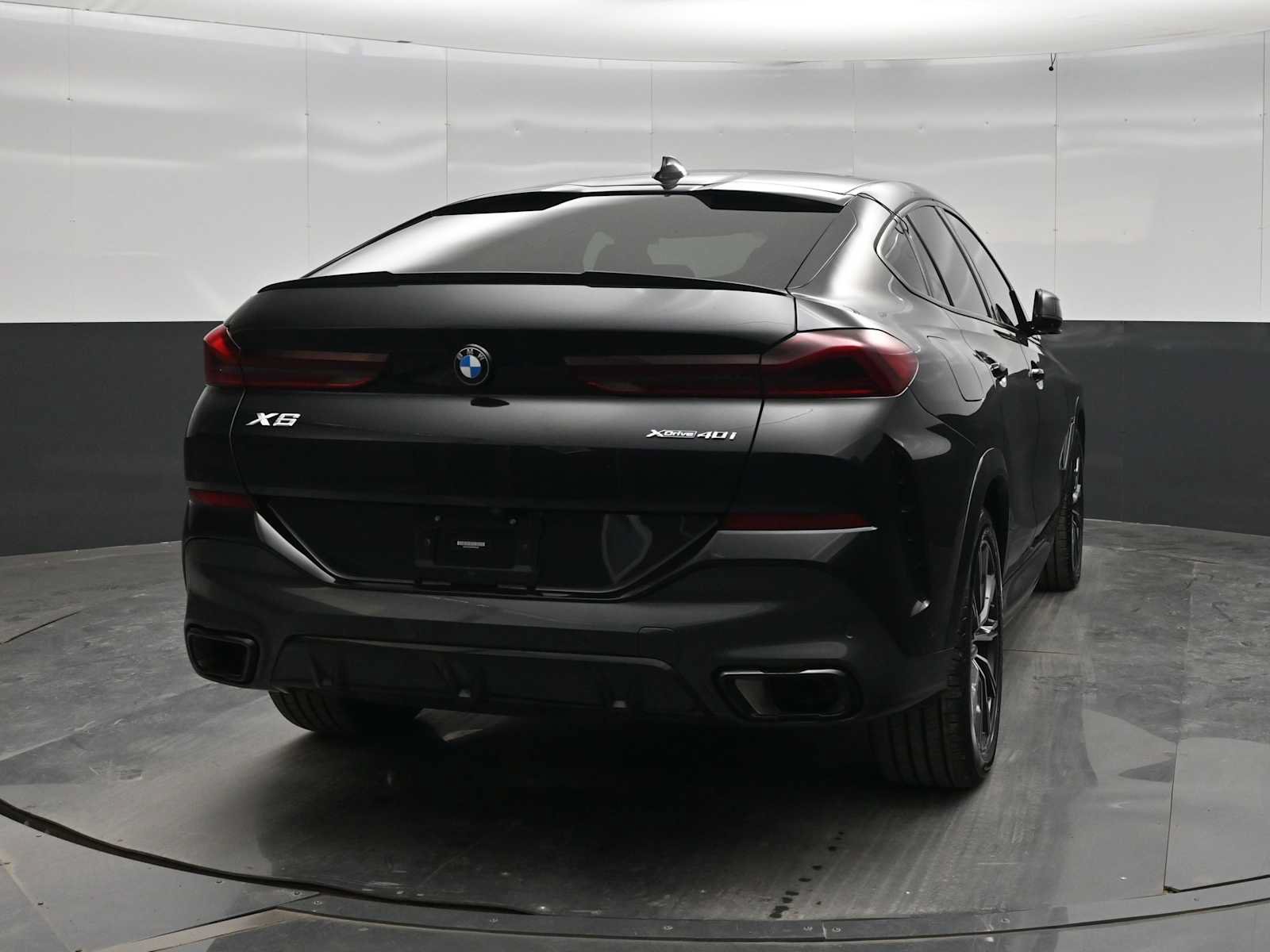Used 2023 BMW X6 xDrive40i w/ M Sport Package AWD/4WD image 6