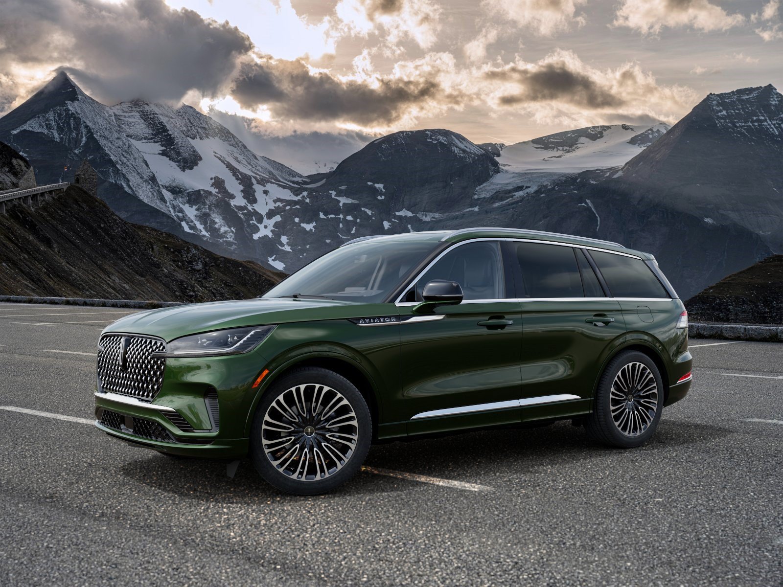 New 2027 Lincoln Aviator Black Label w/ Dynamic Handling Package AWD/4WD image 1