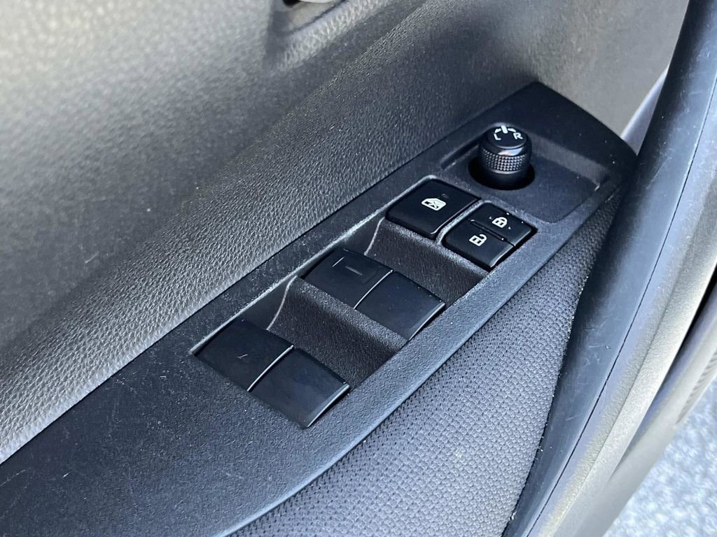Used 2020 Toyota Corolla LE image 25
