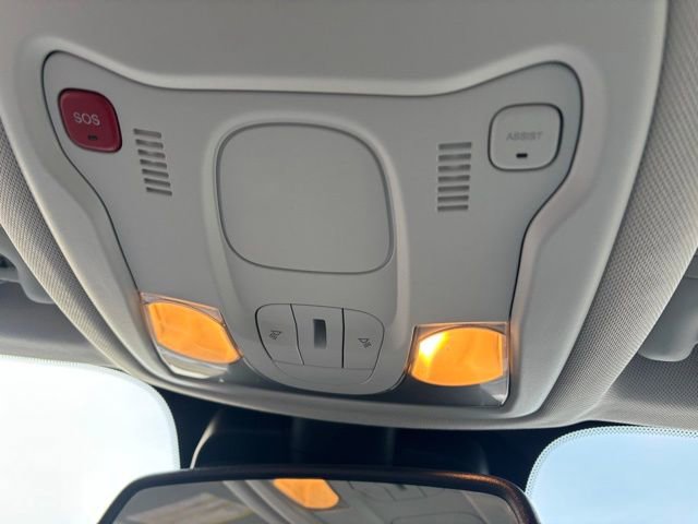 Used 2022 Jeep Renegade Limited image 10