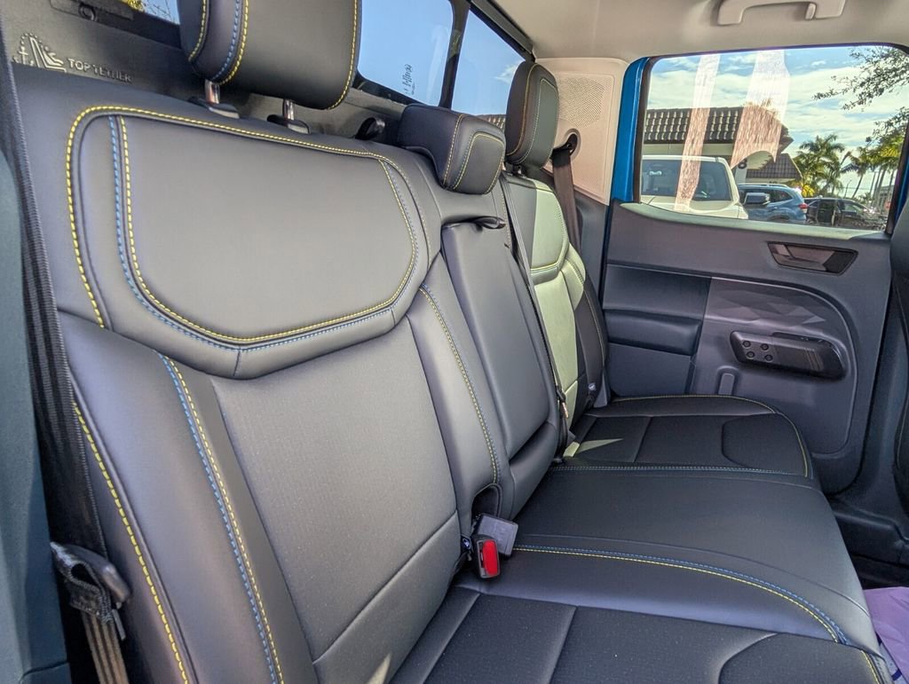 Used 2025 Ford Maverick Lobo image 15