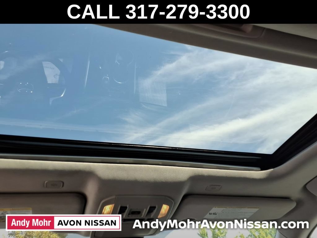 Used 2024 Toyota Highlander XLE AWD/4WD image 38