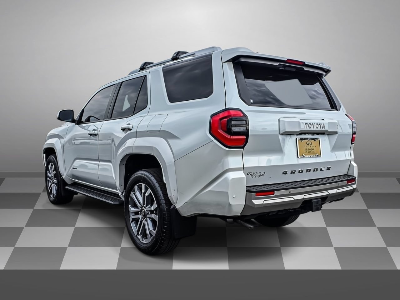 Used 2025 Toyota 4Runner Limited w/ Tow Technology Package AWD/4WD image 4