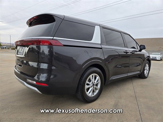 Used 2024 Kia Carnival LX image 6