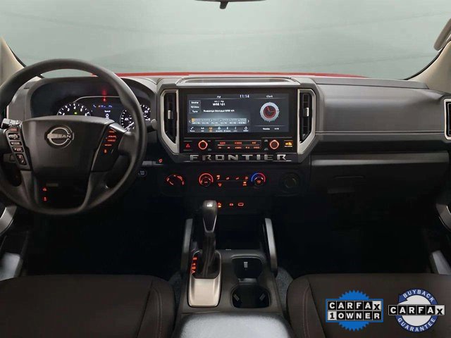 Used 2025 Nissan Frontier SV image 9