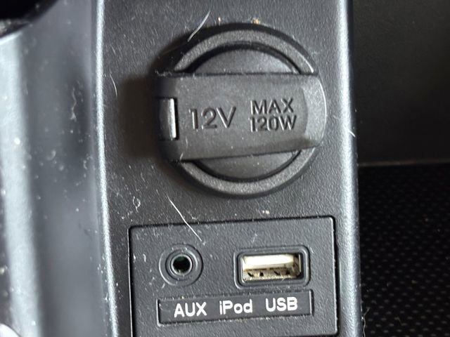 Used 2014 Hyundai Elantra Limited w/ Option Group 03 FWD image 7