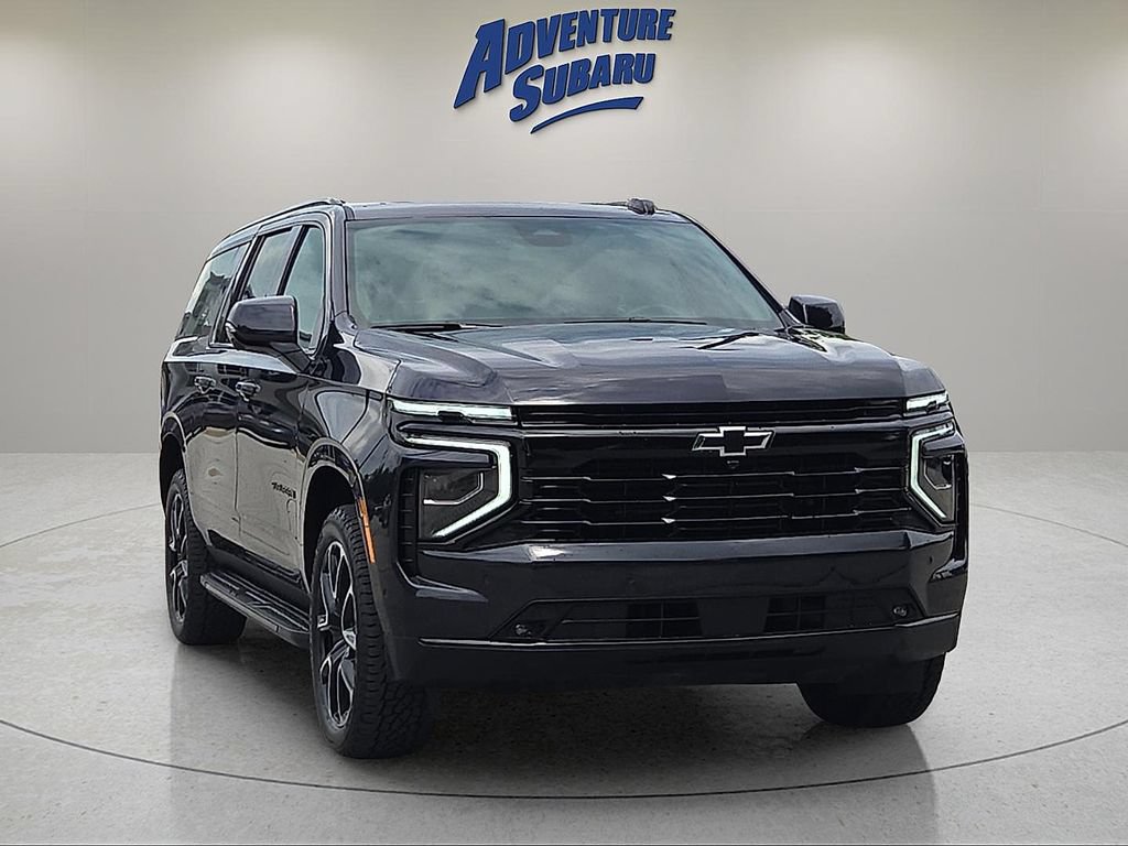 Used 2025 Chevrolet Suburban RST w/ Comfort Package AWD/4WD image 1