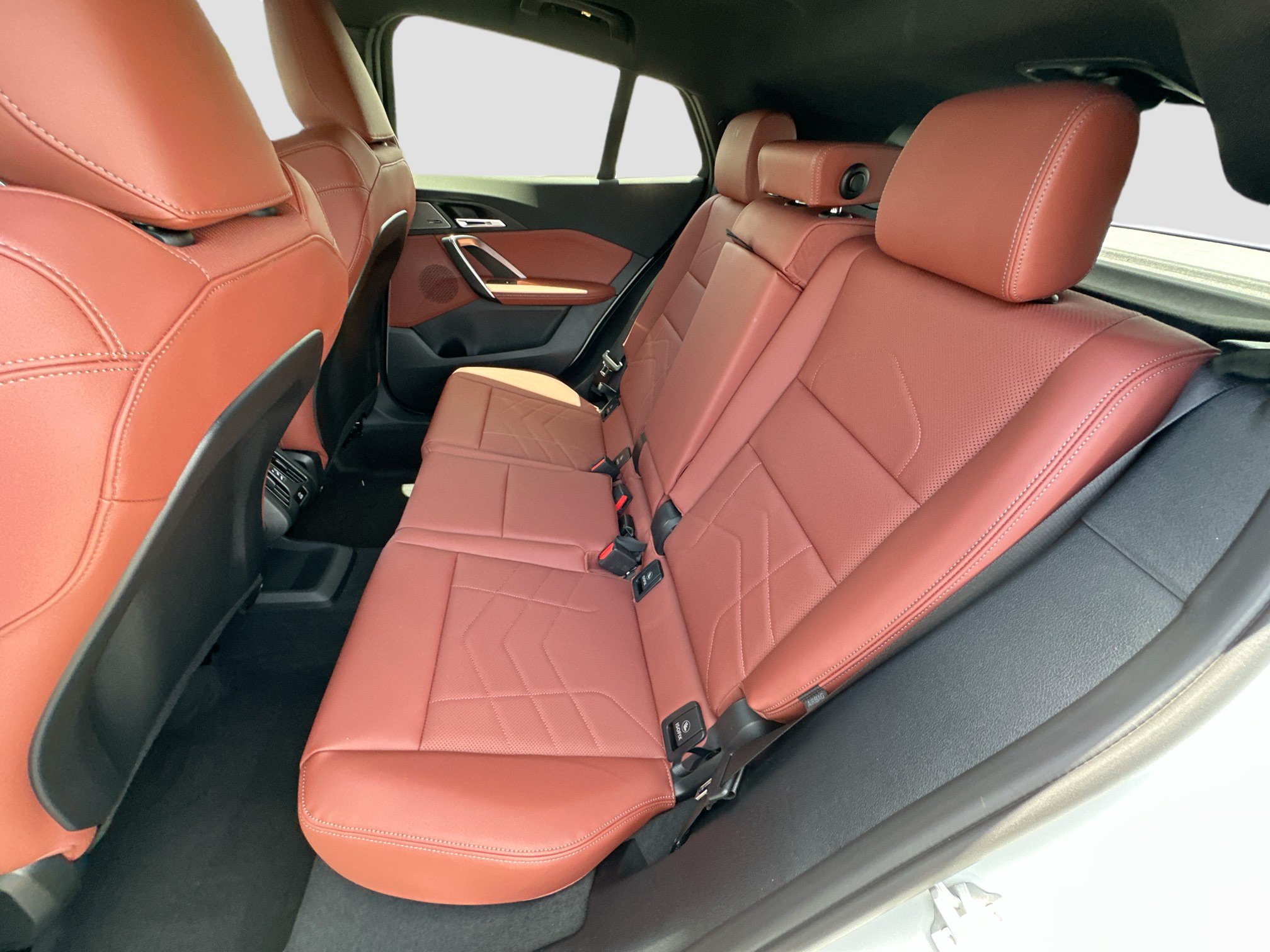 New 2026 BMW X2 xDrive28i w/ Convenience Package AWD/4WD image 18
