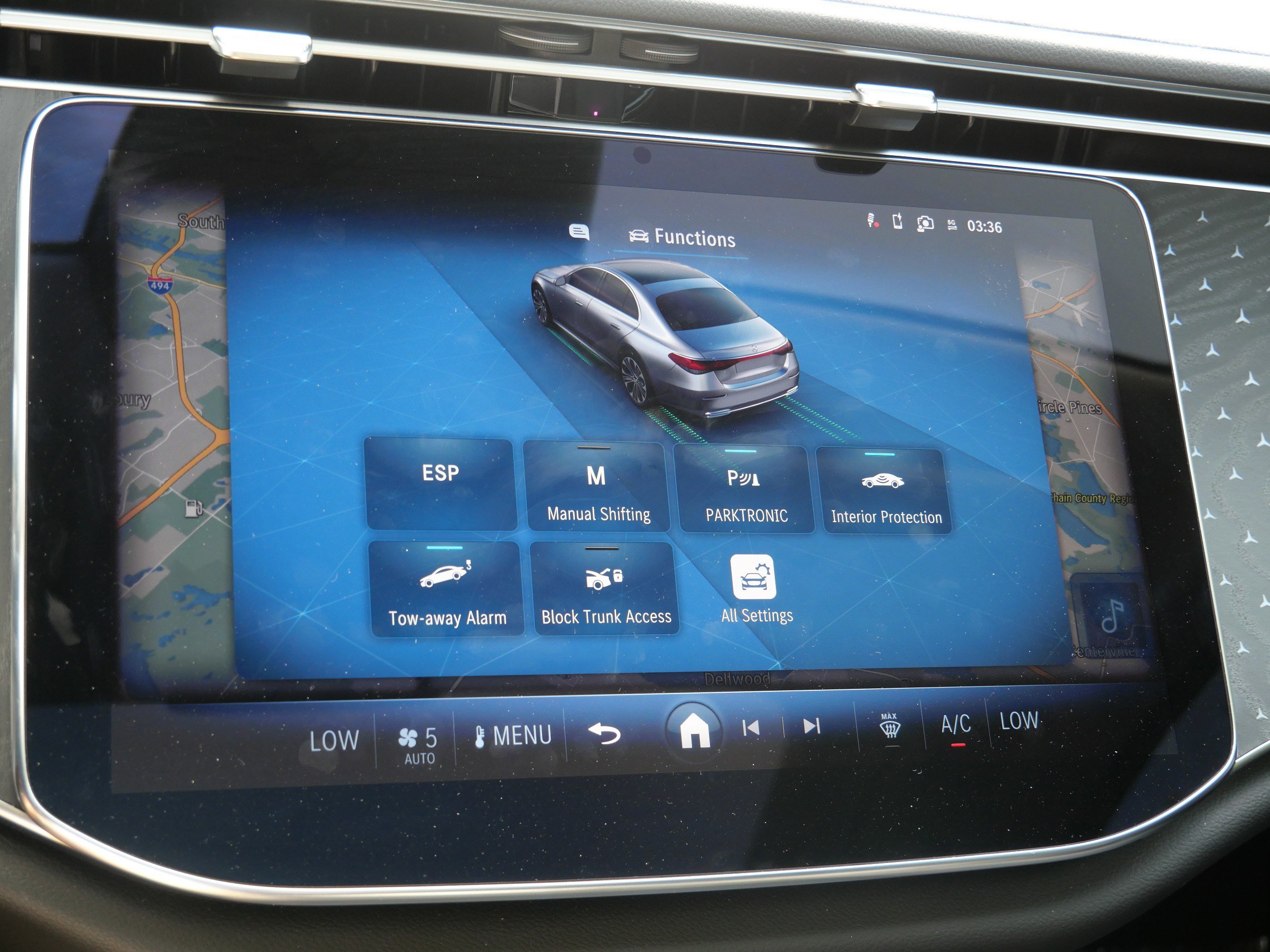 Used 2025 Mercedes-Benz E 350 4MATIC Sedan image 32