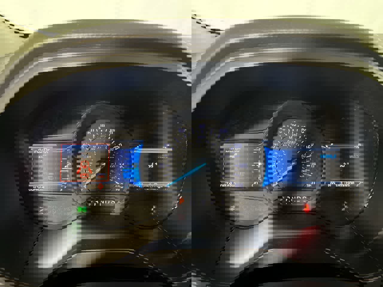 Used 2024 Ford Edge SEL image 17