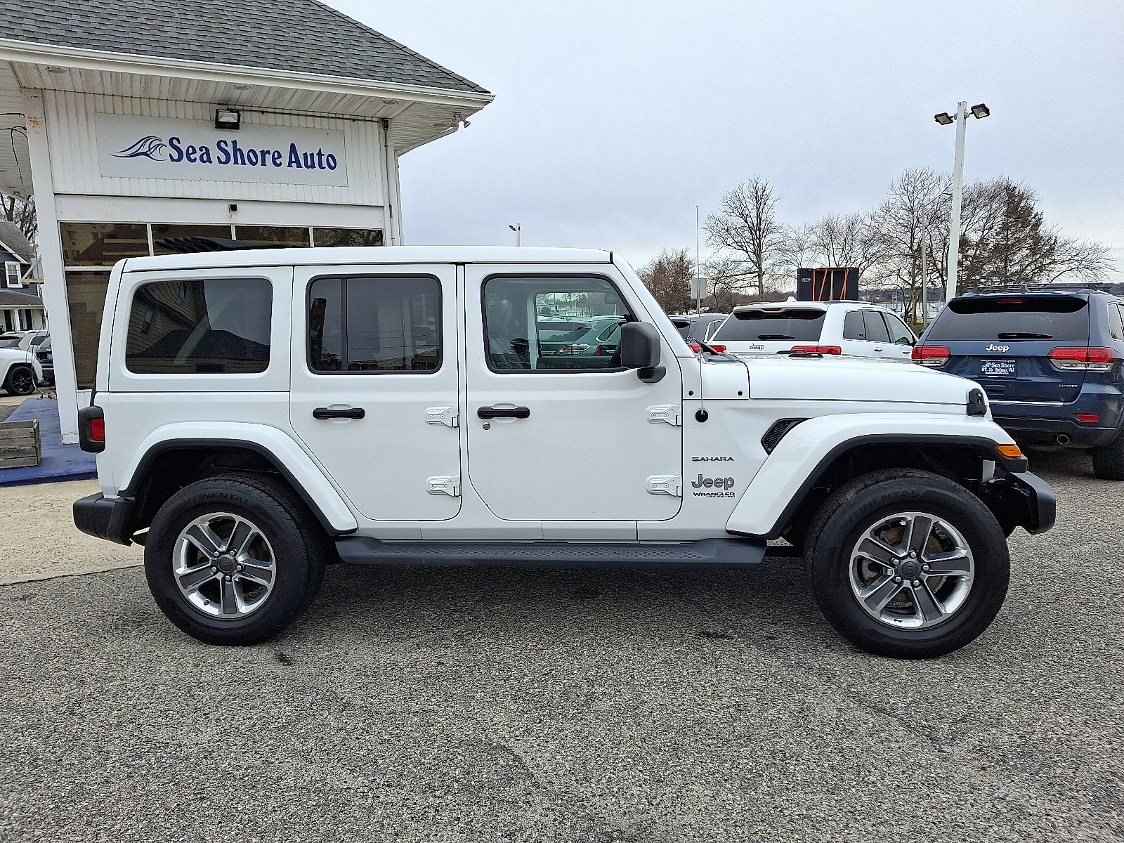 Used 2020 Jeep Wrangler Unlimited Sahara w/ Cold Weather Group image 7