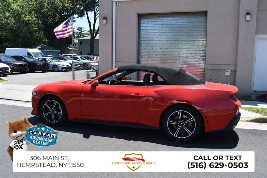 Used 2024 Ford Mustang Convertible RWD image 15