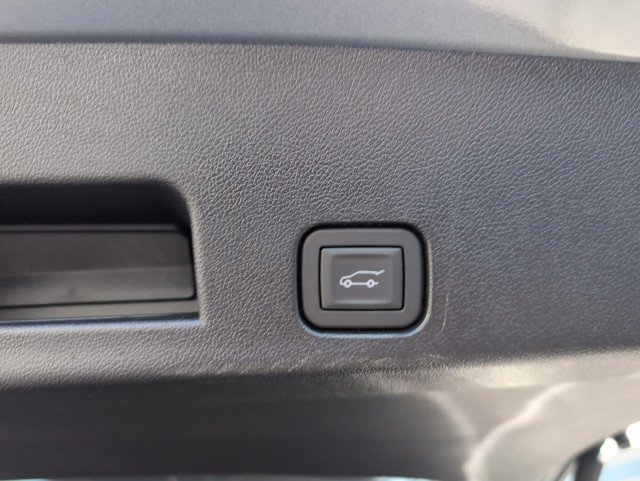 New 2026 Chevrolet Traverse Z71 w/ Driver Confidence Package image 23