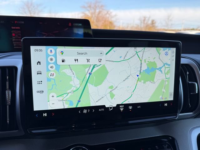 Used 2025 Ford Expedition Max Active image 9