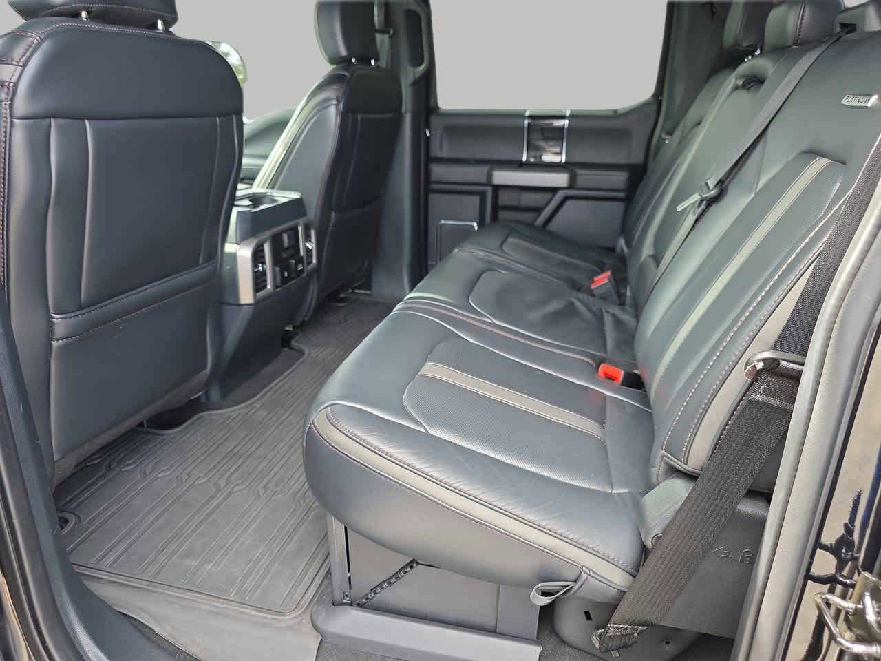 Used 2022 Ford F450 Platinum w/ FX4 Off-Road Package image 15