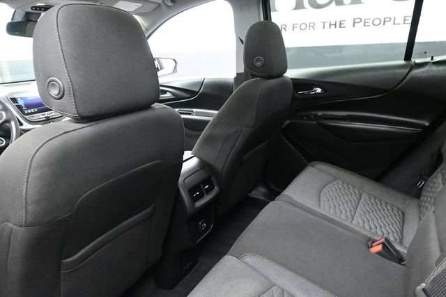 Used 2019 Chevrolet Equinox LT w/ Sun & Navigation Package AWD/4WD image 17