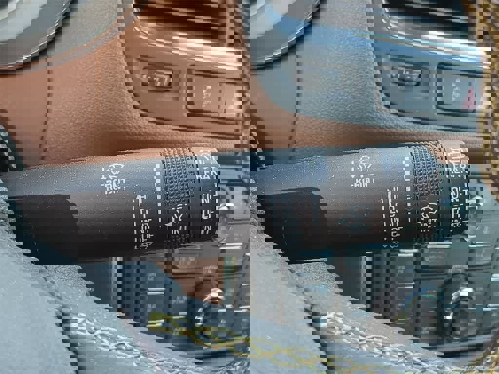 Used 2014 Buick Encore Premium image 27