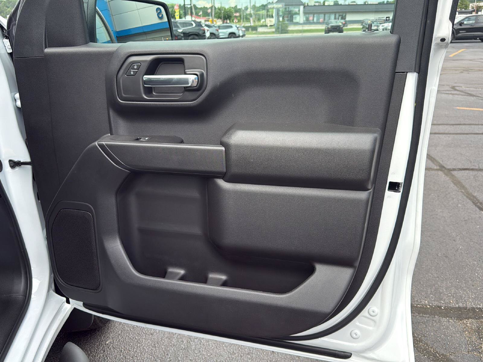 New 2026 Chevrolet Silverado 1500 Custom AWD/4WD image 31