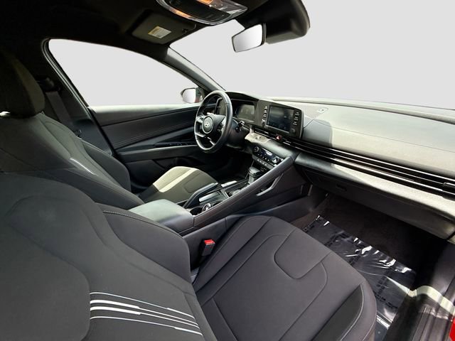 Certified 2025 Hyundai Elantra Sport FWD image 27