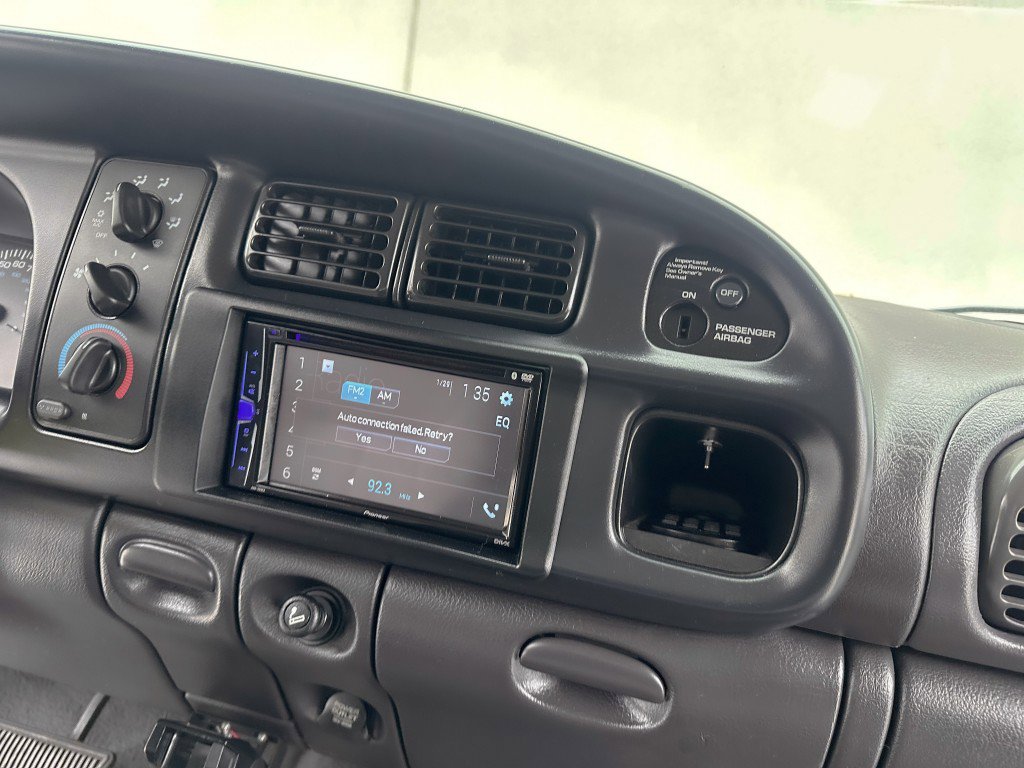 Used 2000 Dodge Ram 1500 Truck ST image 30