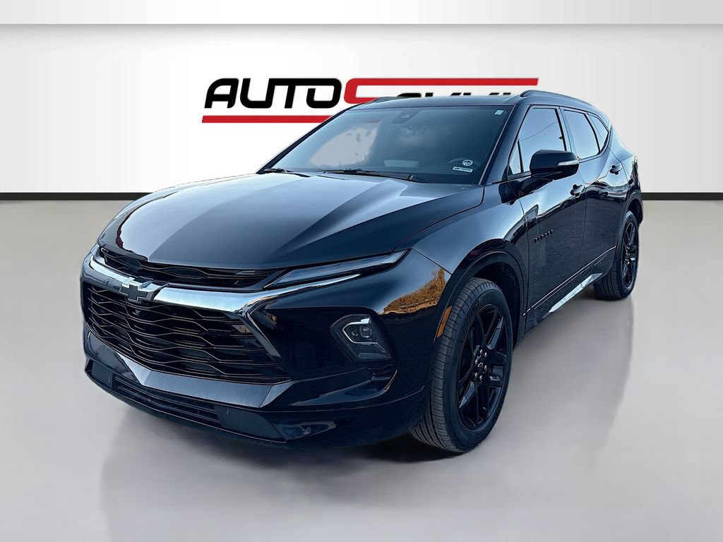 Used 2025 Chevrolet Blazer RS w/ Driver Confidence II Package AWD/4WD image 3