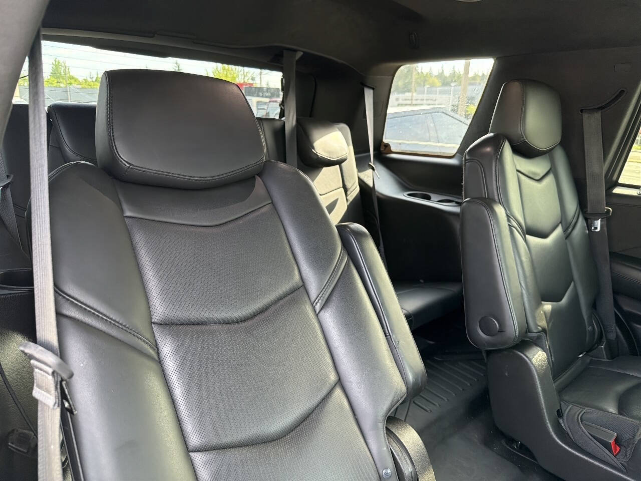 Used 2018 Cadillac Escalade Platinum AWD/4WD image 22