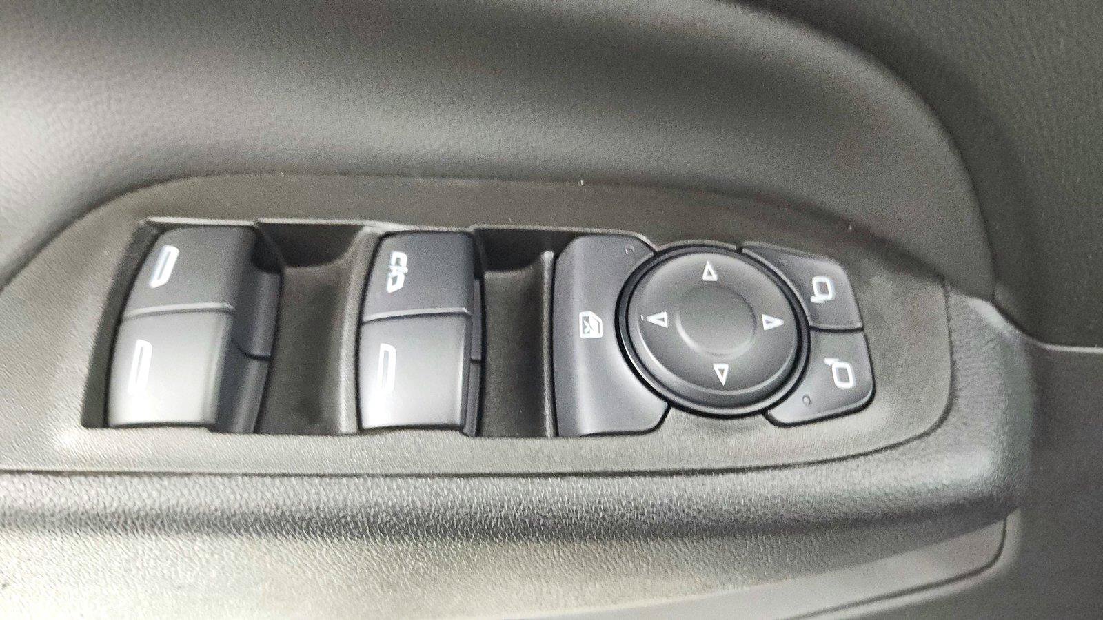 Used 2024 Chevrolet Equinox LT FWD image 18