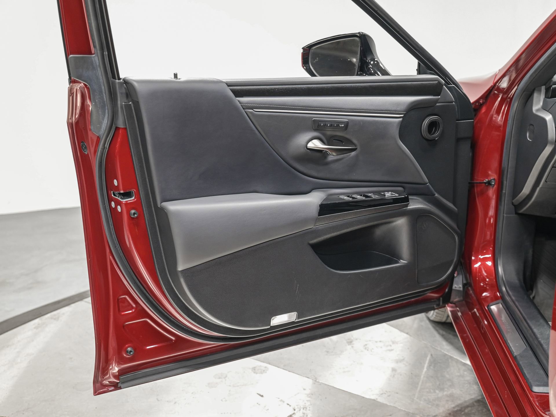 Used 2023 Lexus ES 250 w/ Premium Package image 11