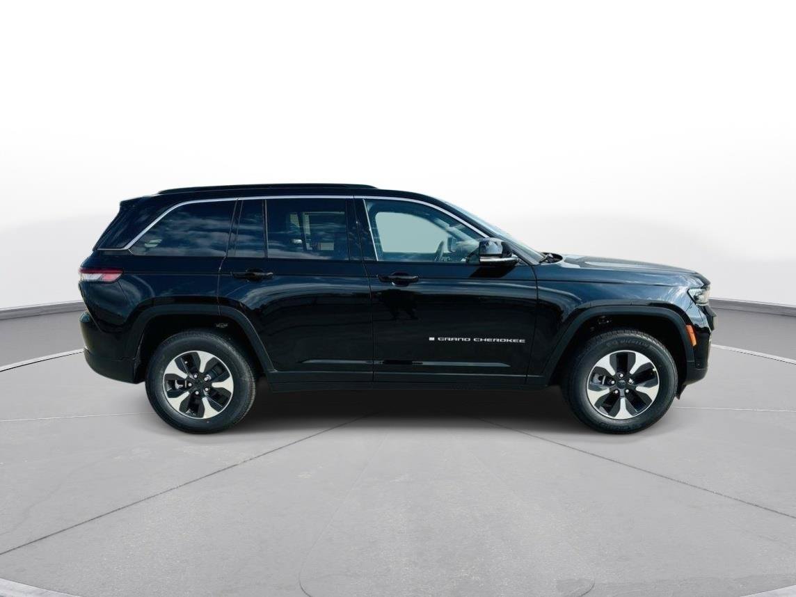 New 2024 Jeep Grand Cherokee Limited 4xe w/ Luxury Tech Group II AWD/4WD image 39