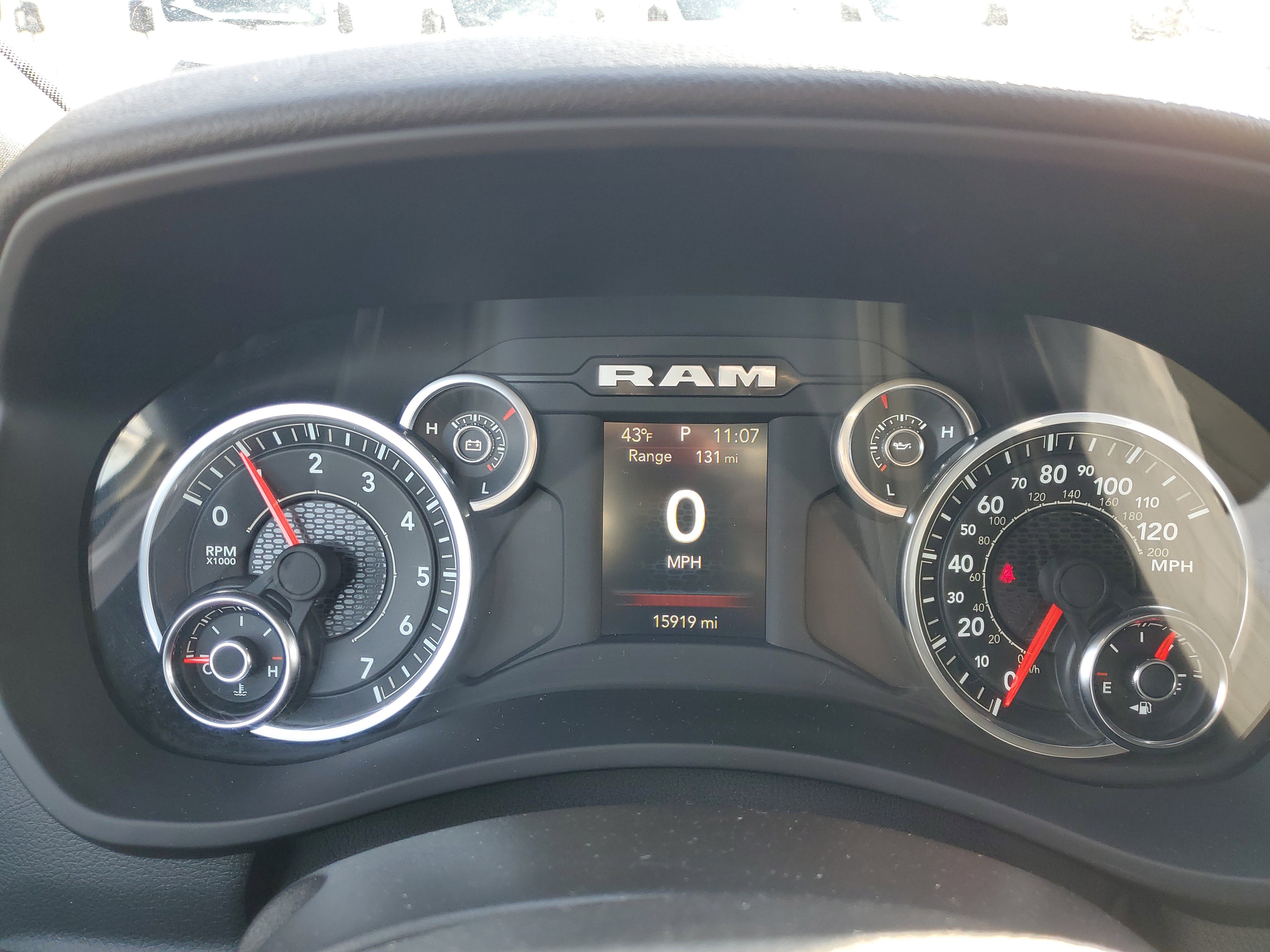 Used 2024 RAM 2500 Big Horn w/ Bed Utility Group image 11