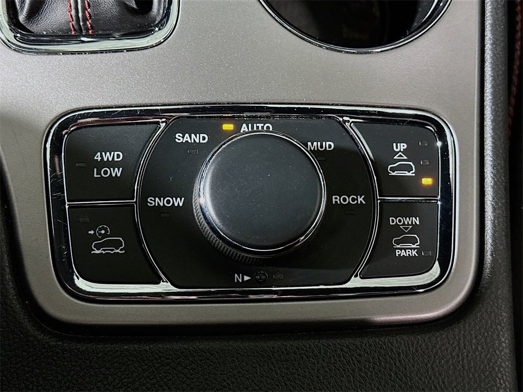 Used 2020 Jeep Grand Cherokee Trailhawk image 41