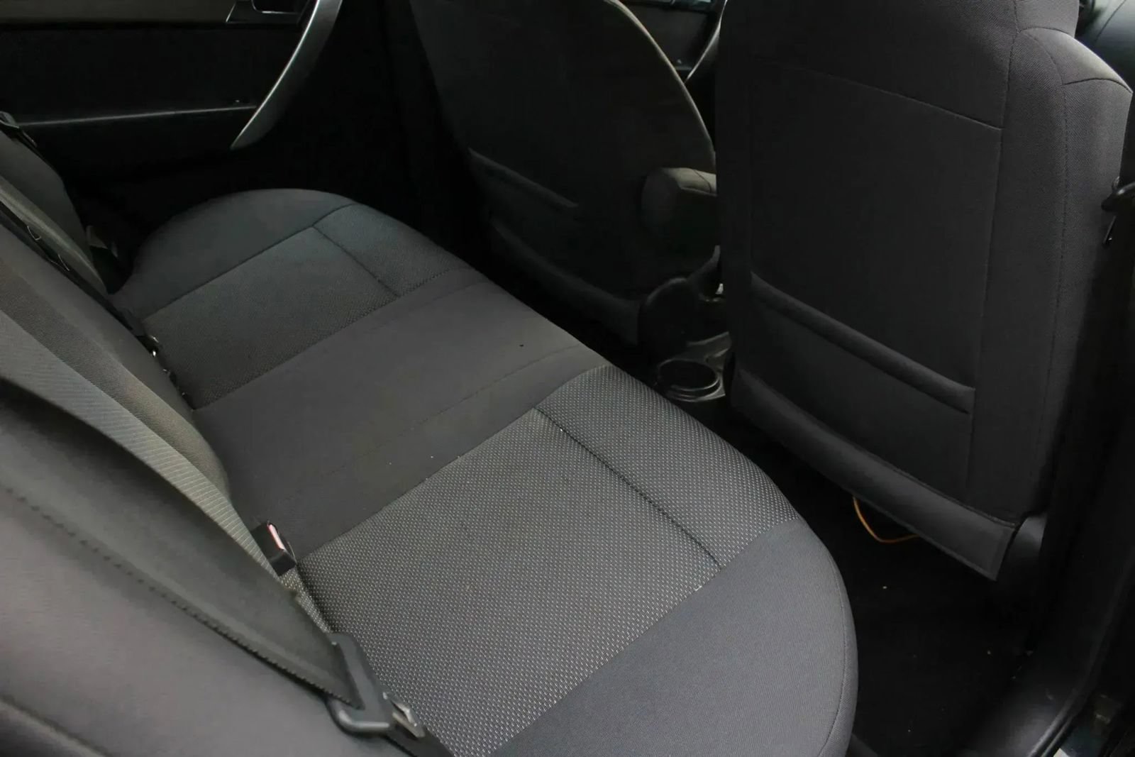 Used 2009 Chevrolet Aveo LT w/ Power and Convenience Package FWD image 12