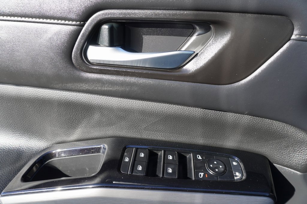 Used 2023 Nissan Pathfinder SL image 9