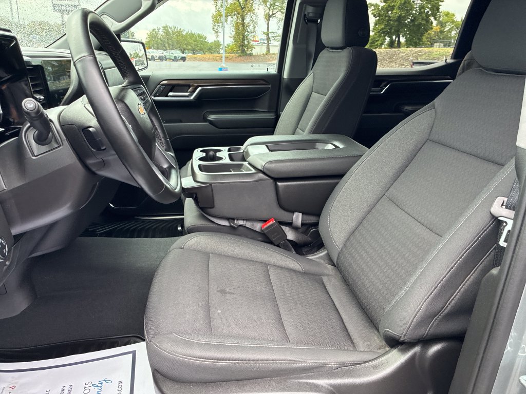 Used 2023 Chevrolet Silverado 1500 LT AWD/4WD image 10