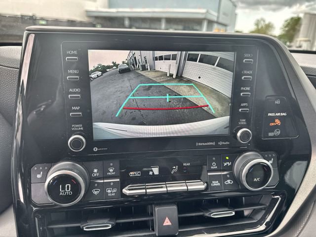 Used 2021 Toyota Highlander XLE FWD image 26