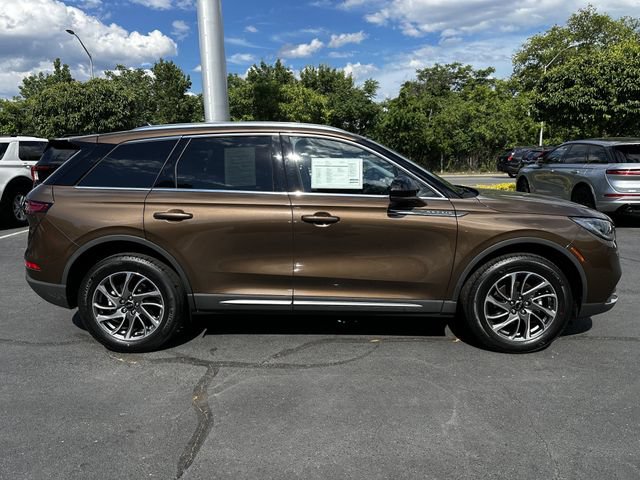 Certified 2022 Lincoln Corsair AWD w/ Equipment Group 101A image 4