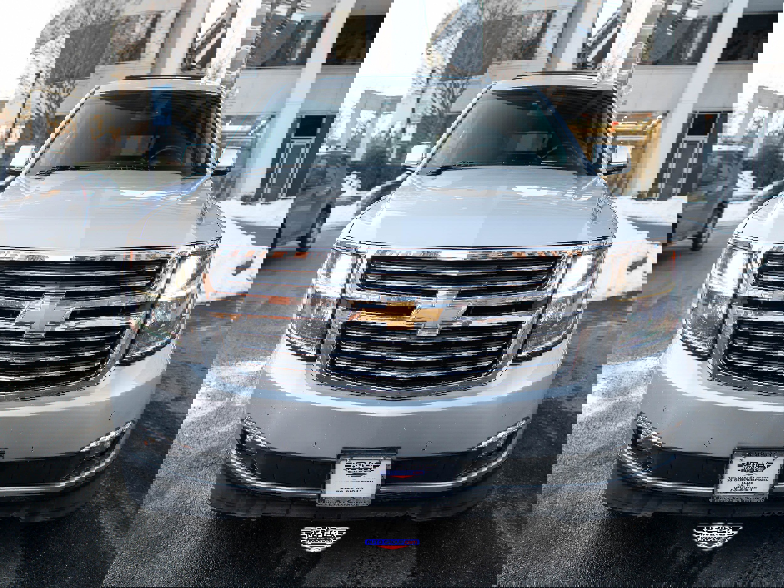 Used 2017 Chevrolet Suburban Premier image 2
