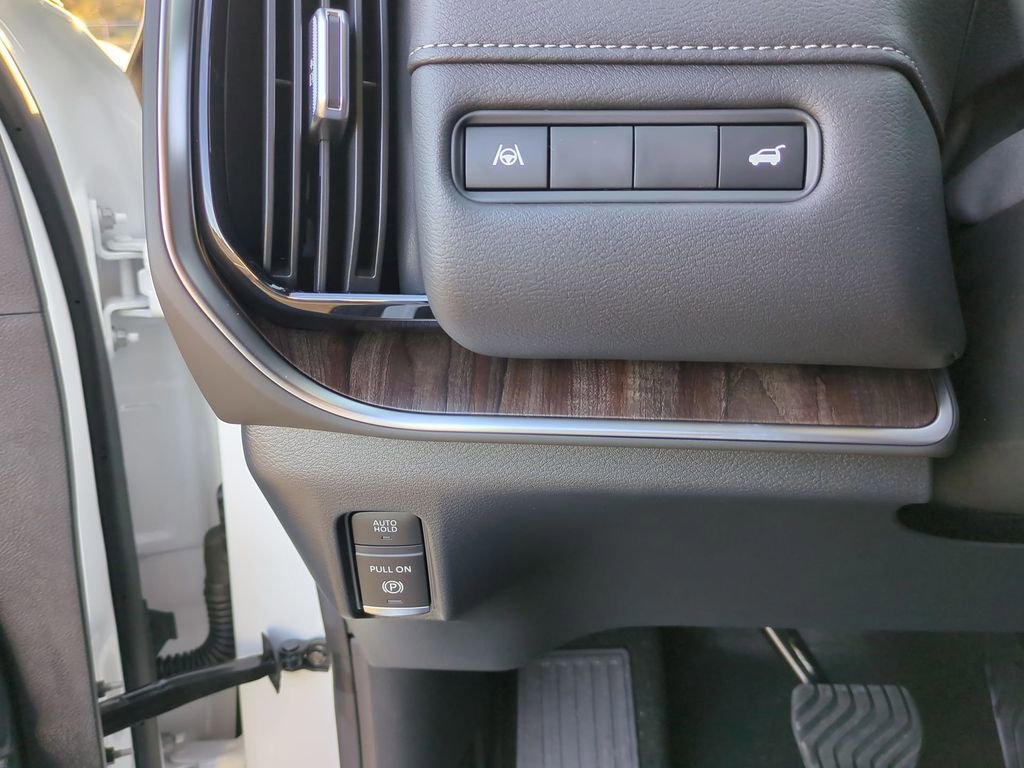 New 2026 Nissan Armada SL w/ Captain's Chari Seat Package image 16