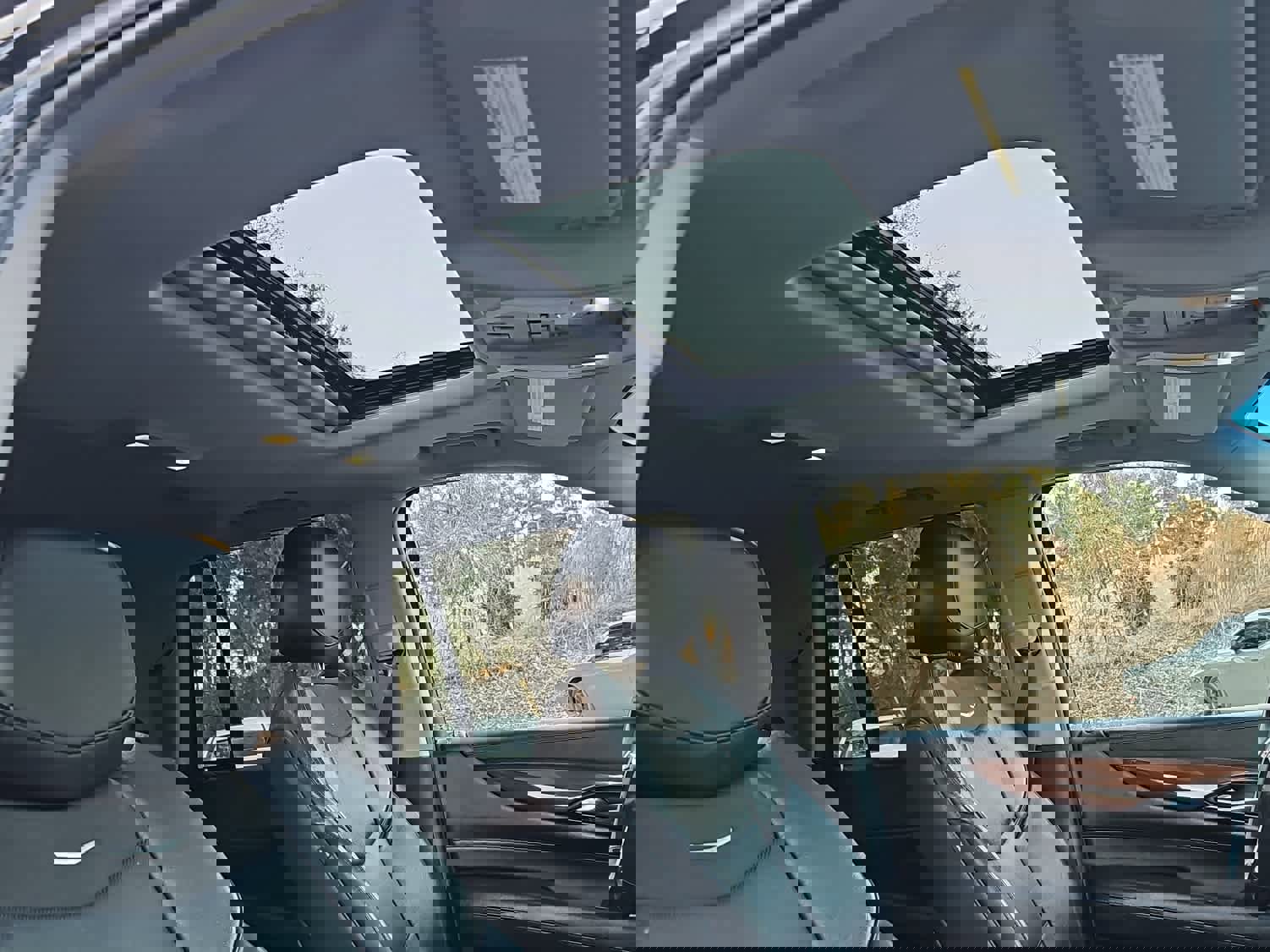 Used 2019 Cadillac Escalade Luxury w/ Escalade Sport Edition image 24