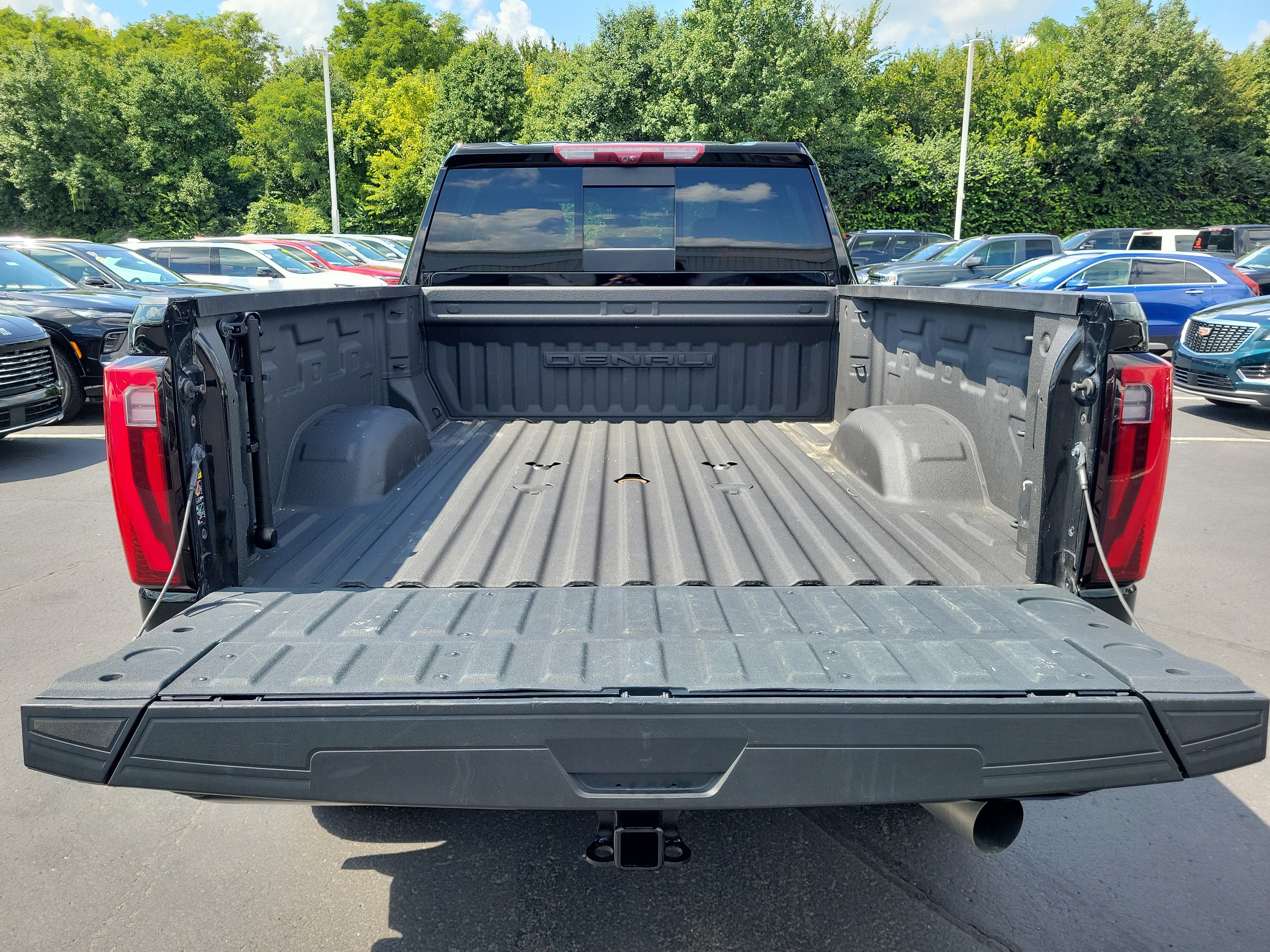 Used 2024 GMC Sierra 2500 Denali w/ Denali Reserve Package AWD/4WD image 7