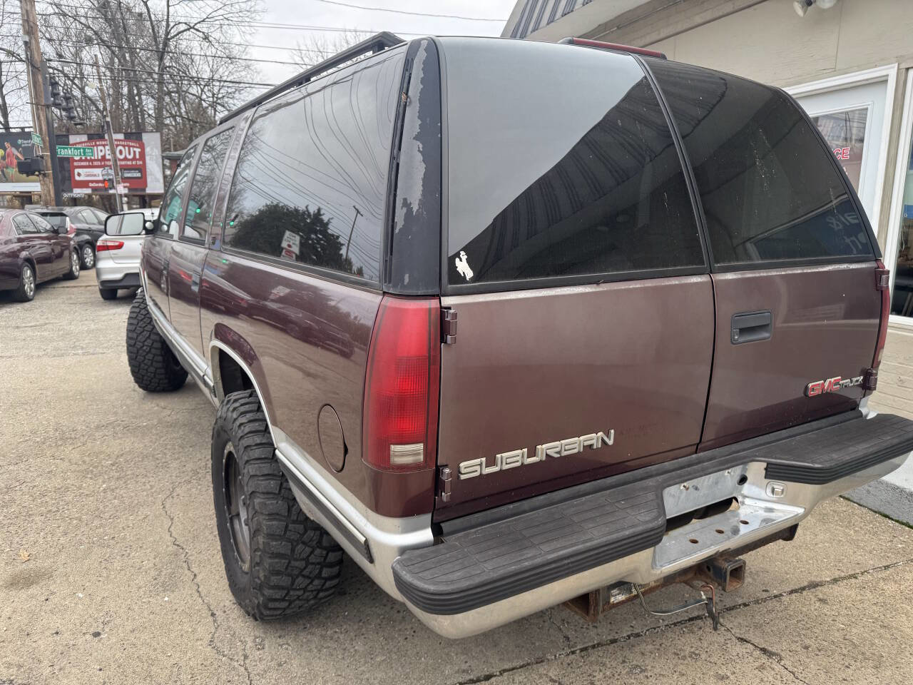 Used 1996 GMC Suburban 4WD image 6