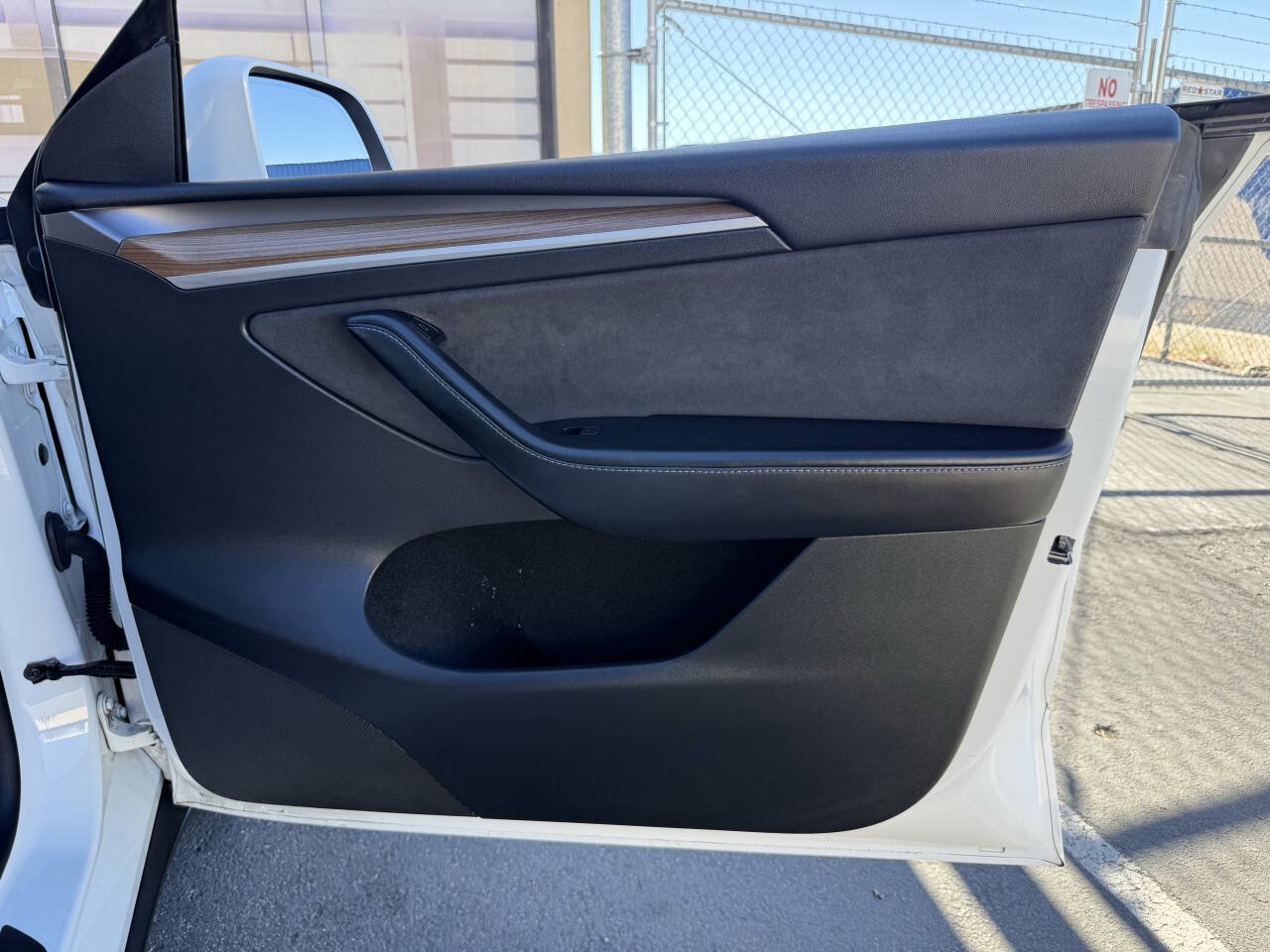 Used 2023 Tesla Model Y Long Range AWD/4WD image 28