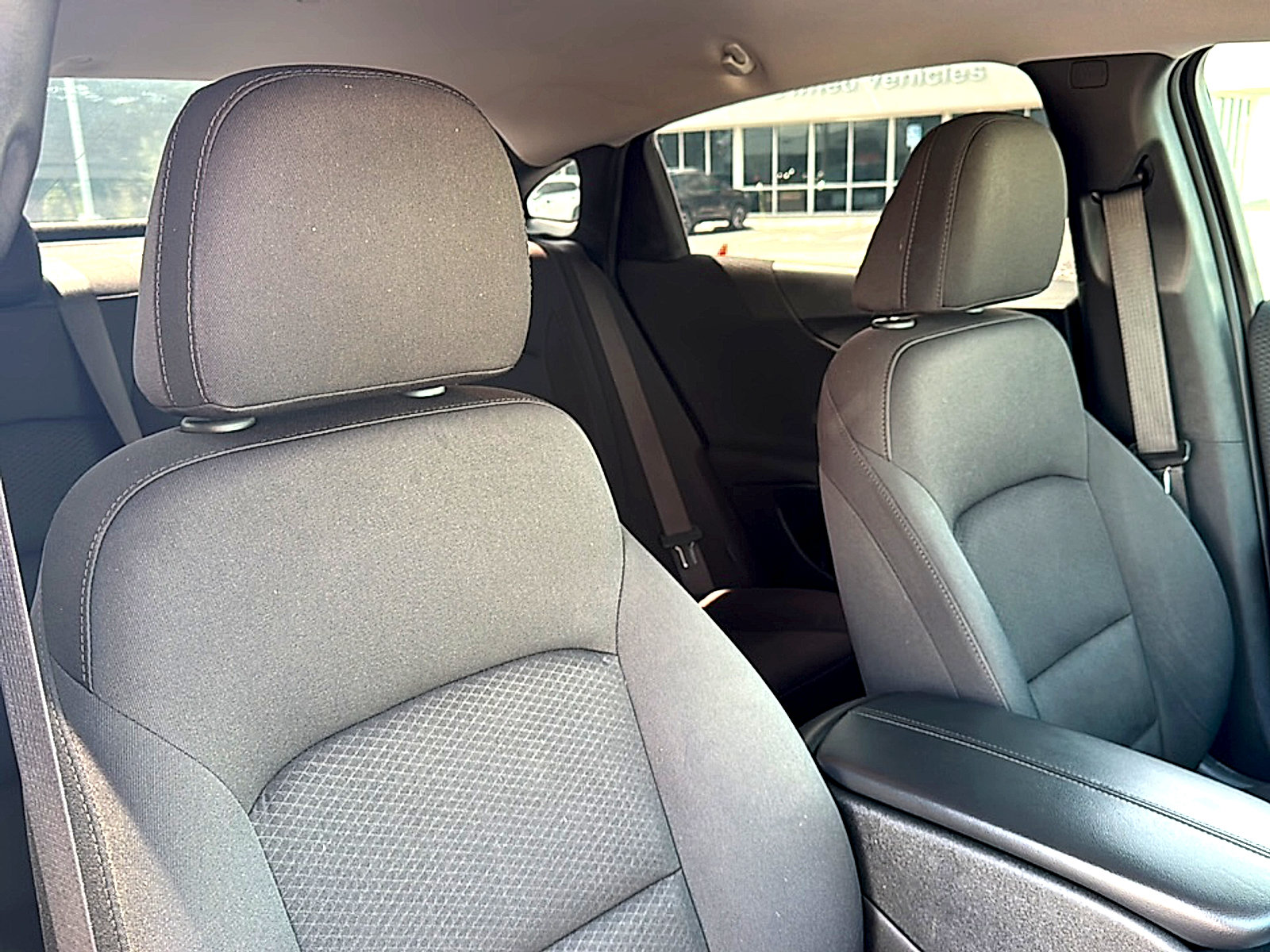 Used 2021 Chevrolet Malibu LT FWD image 23