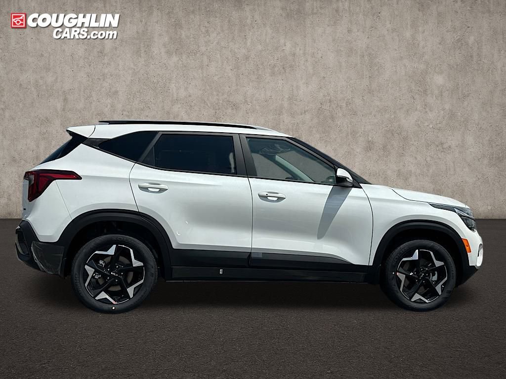New 2025 Kia Seltos S image 12