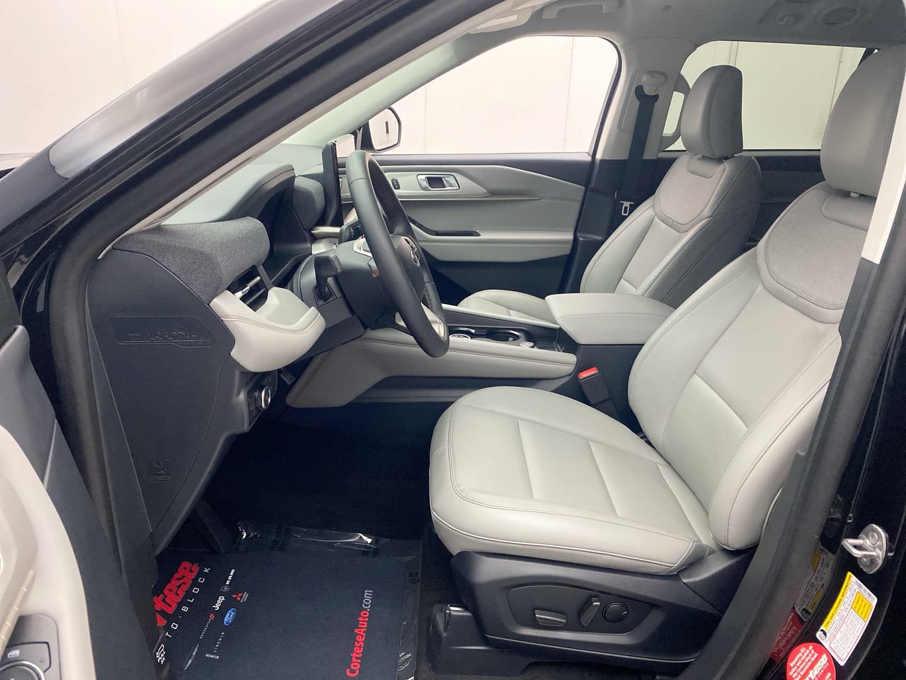 New 2026 Ford Explorer Active w/ Active Comfort Package AWD/4WD image 14