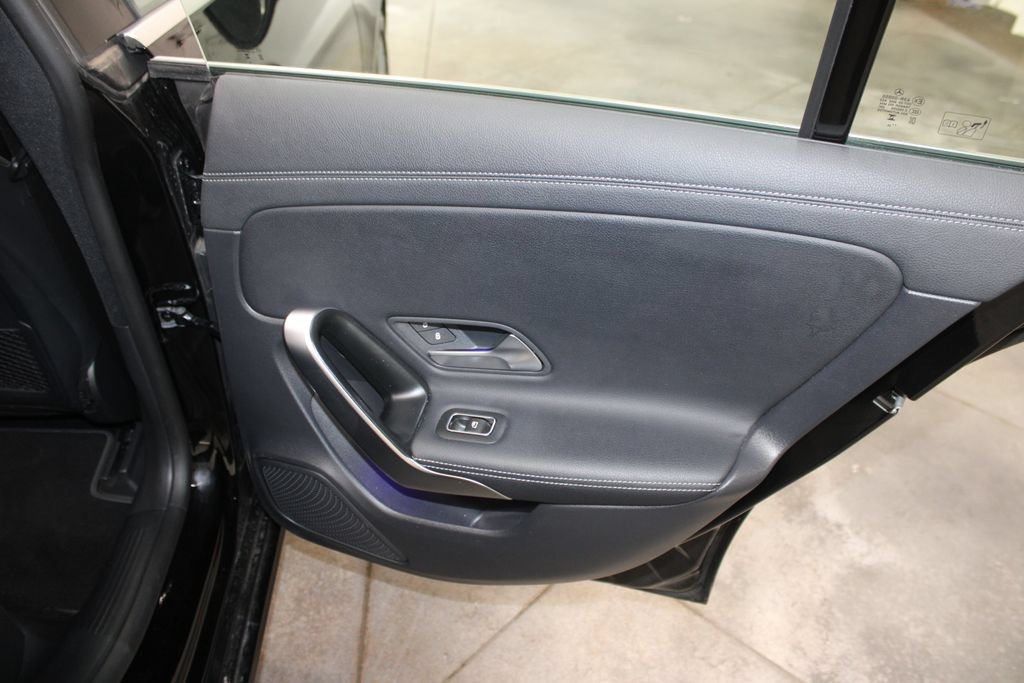 Used 2025 Mercedes-Benz CLA 250 image 27