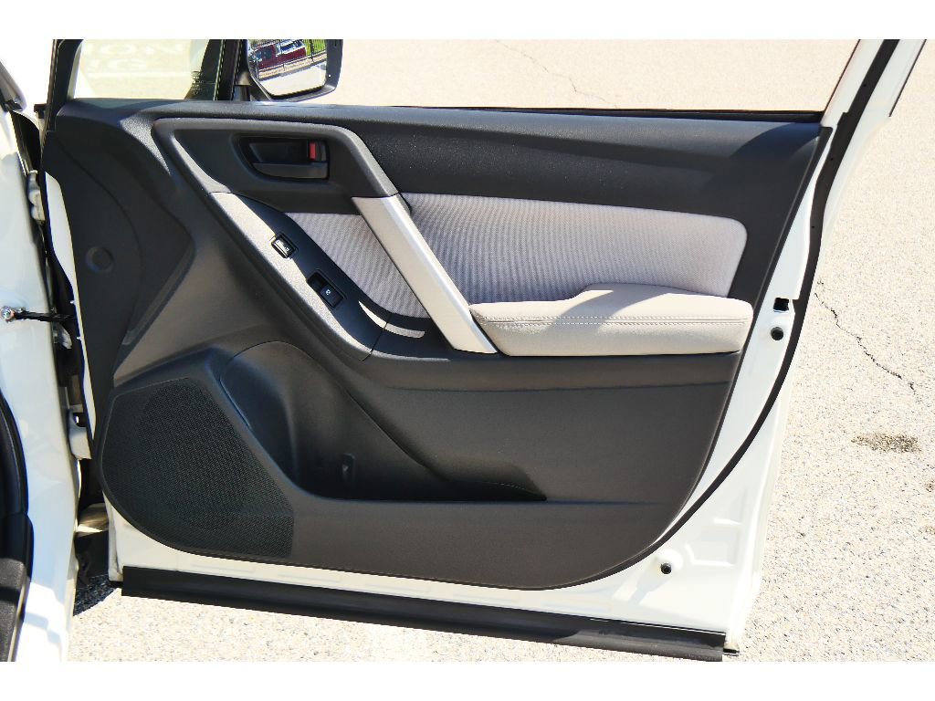 Used 2016 Subaru Forester 2.5i Premium w/ All-Weather Package image 16