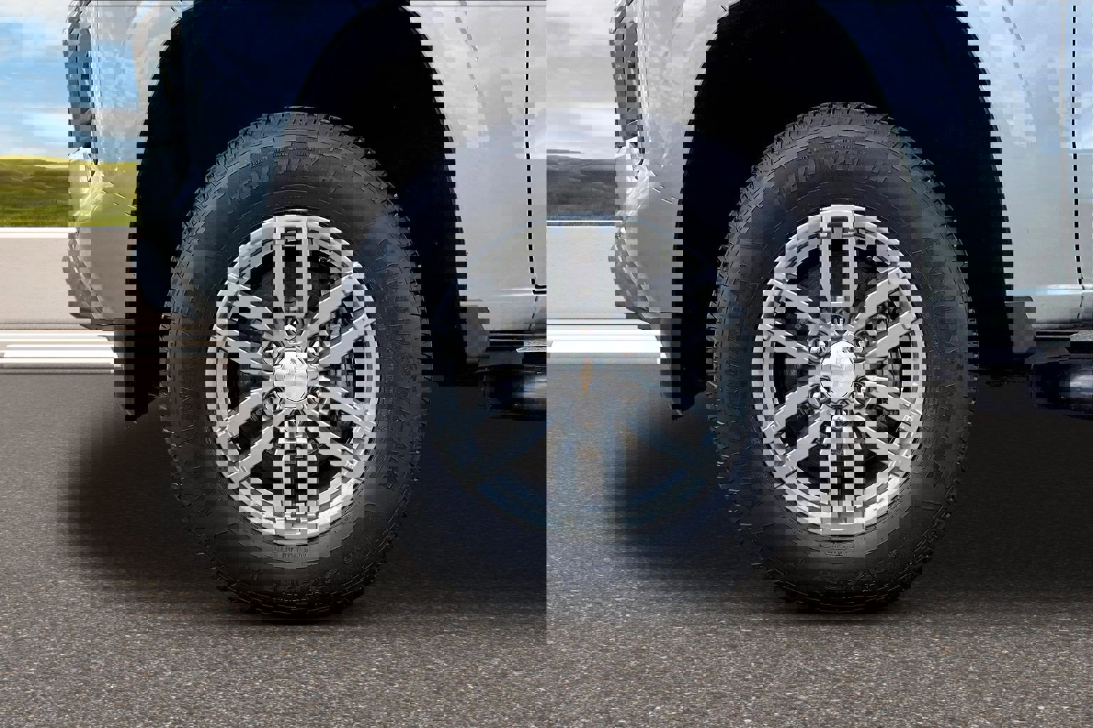 Used 2024 Chevrolet Colorado LT w/ LT Convenience Package image 25